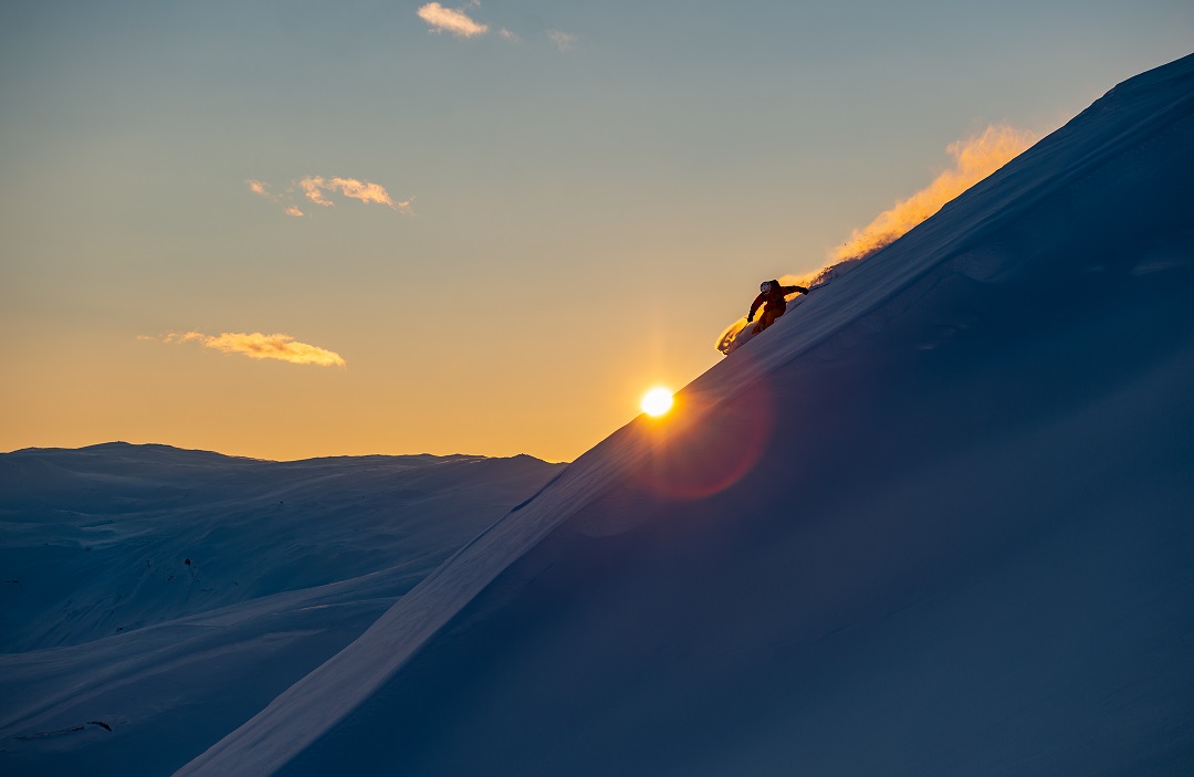 Frikjøring i pudder og solnedgang i Myrkdalen