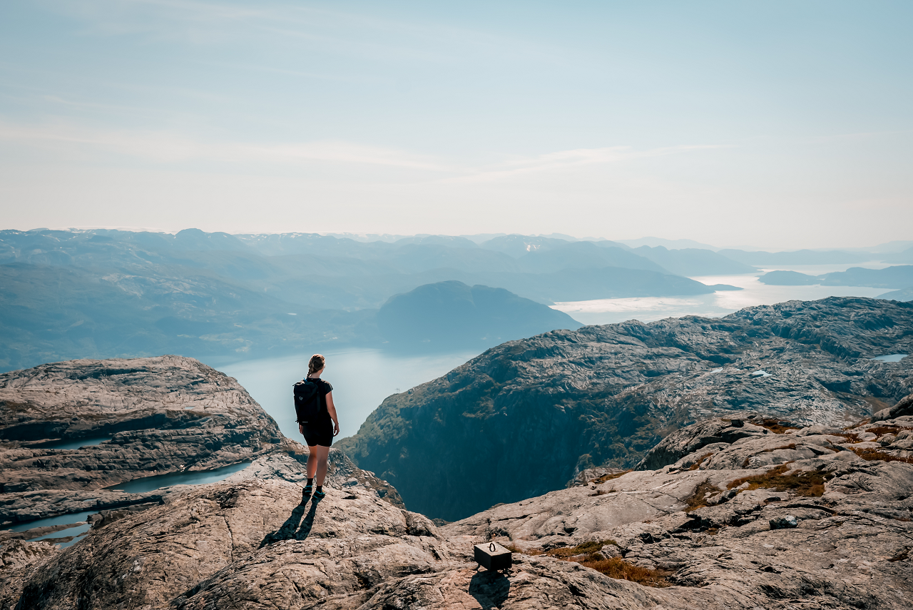 karaldenuten, utsikt mot hardangerfjorden