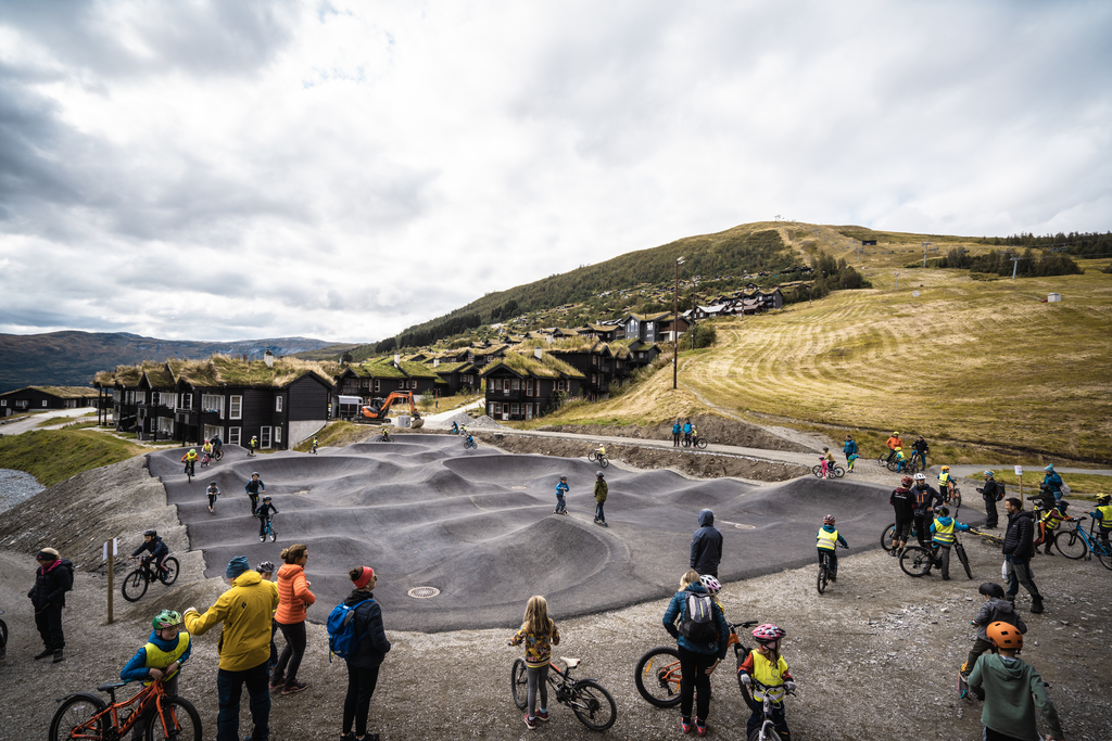 Pumptrack hjå Norway's best, Myrkdalen. 