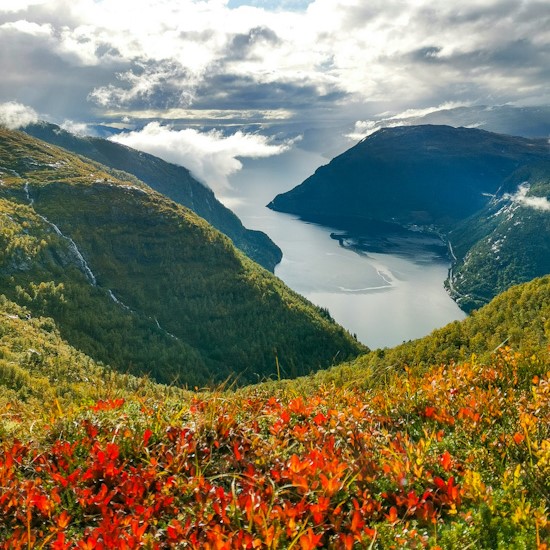 Fjordutsikt frå fjell i Voss herad